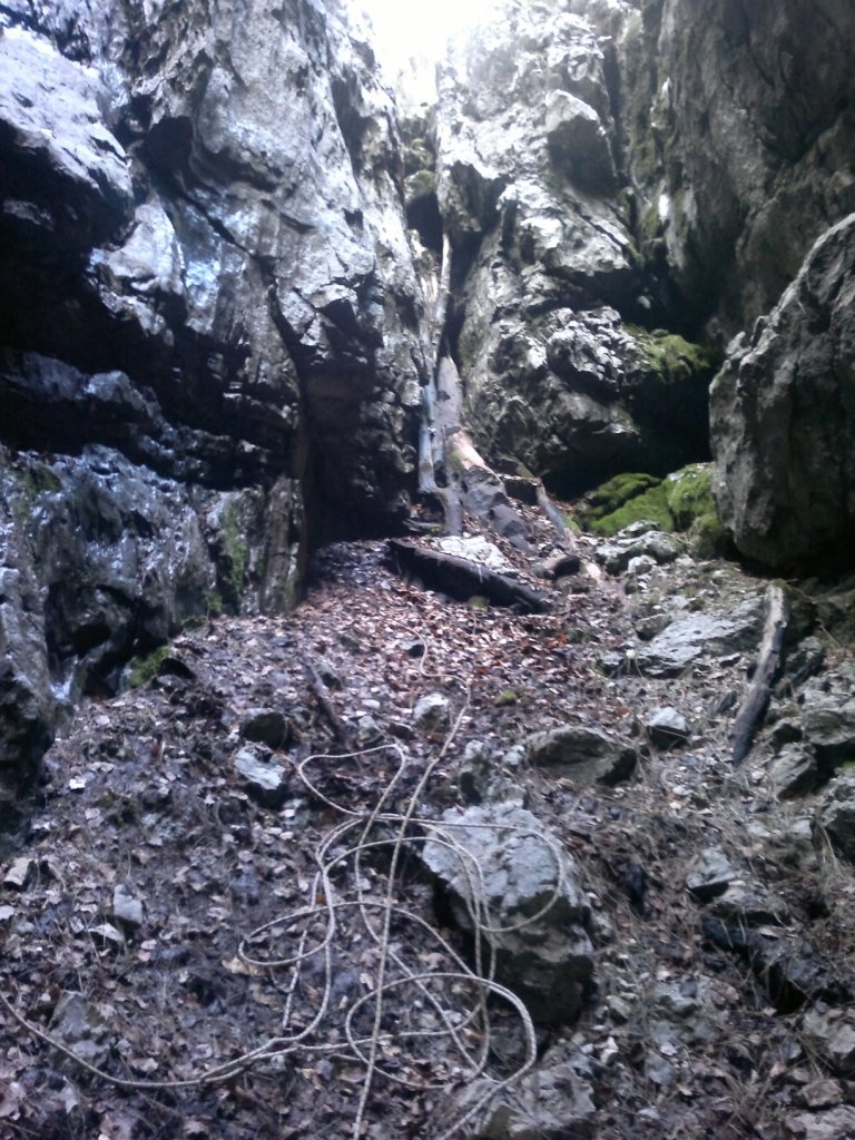 Az elválasztó fal alulnézetből