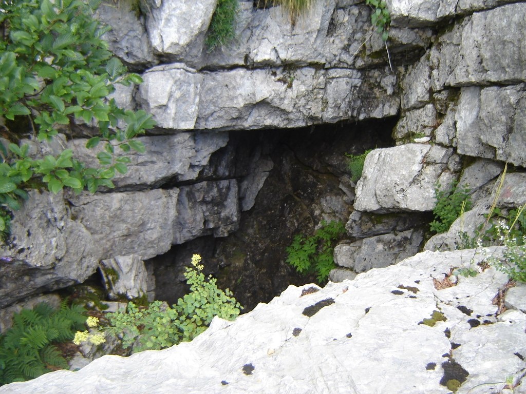 A sziklafal kitörésének homloka