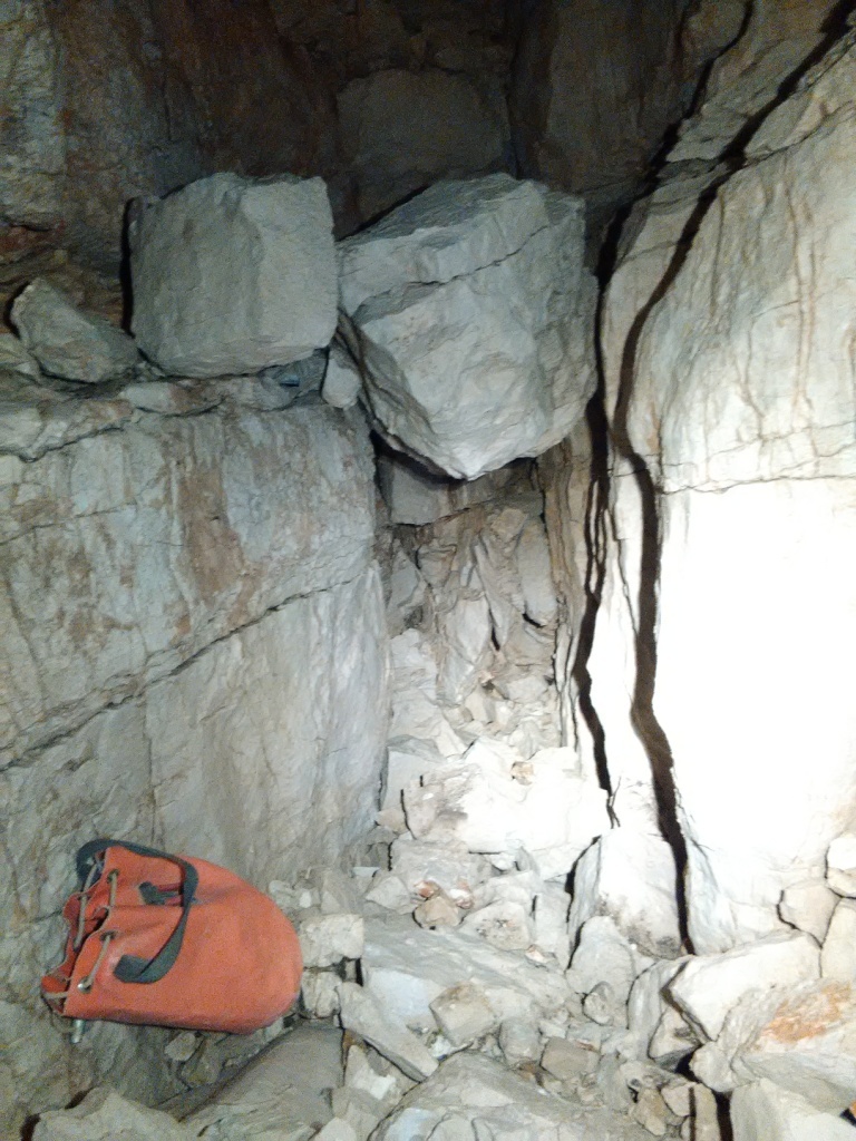 Végponti hasadék 1