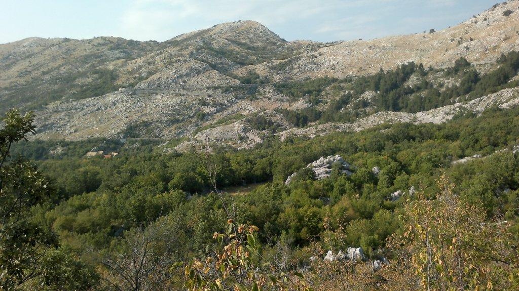 Tájkép a Fázós kőtojás fölött, ÉK felé