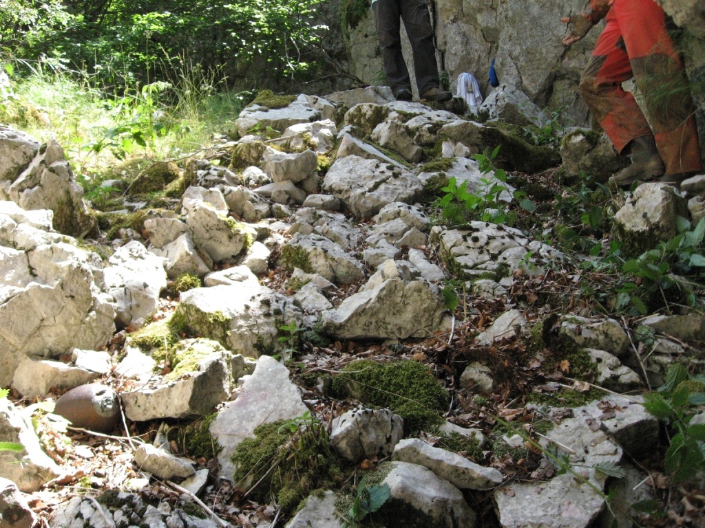 Bomba a bal alsó sarokban