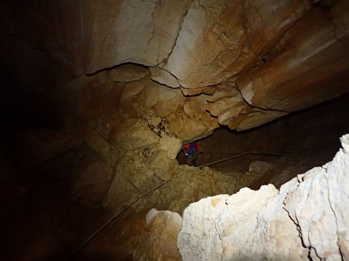 Felfelé az aknasorban