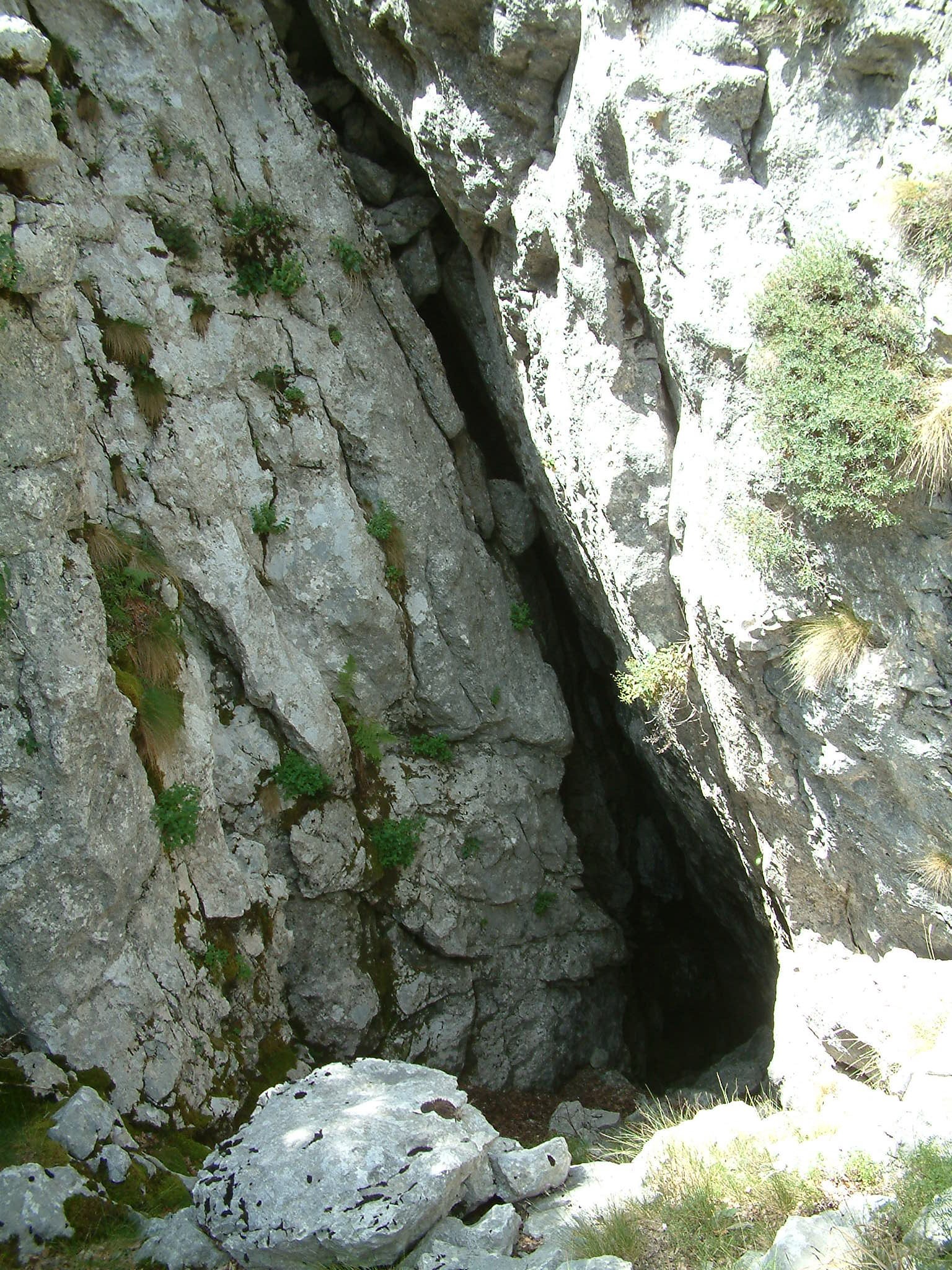 Štirovnik 4. (lejtős hasadékjárat)
